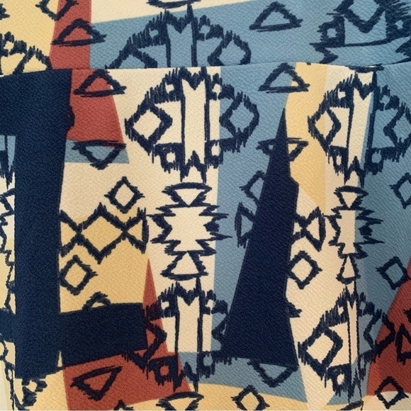 LulaRoe Cassie Retro and Southwest Print Pencil Skirt Size Large - Picture 4 of 6
